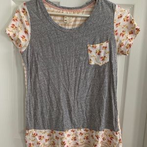 Matilda Jane floral T. Size small. VGUC.